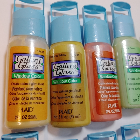 New old Stock - Lot of 8 Gallery Glass Sealed Vintage Glass Paints w Bonus Book - Picture 2 of 15